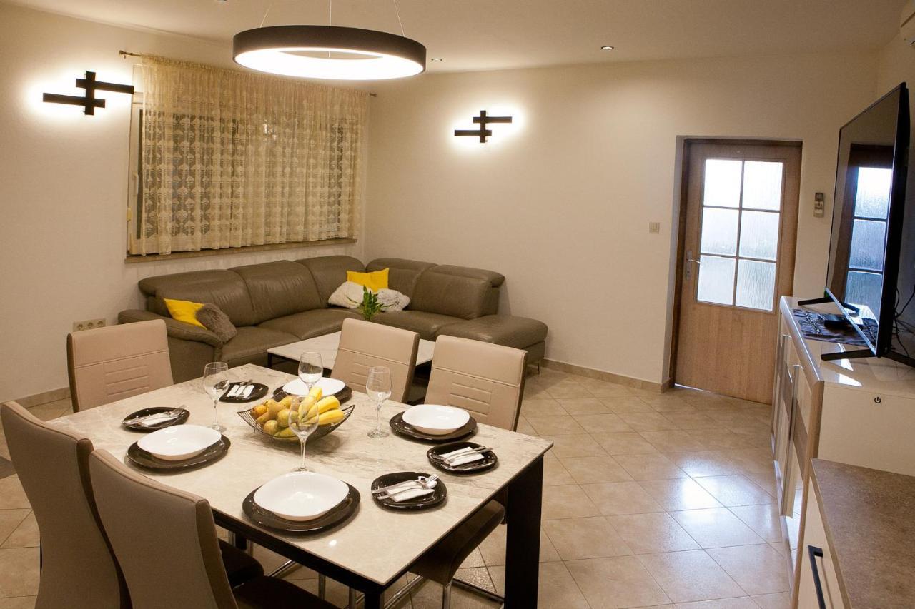 Apartment Nikoleto Zadar Buitenkant foto