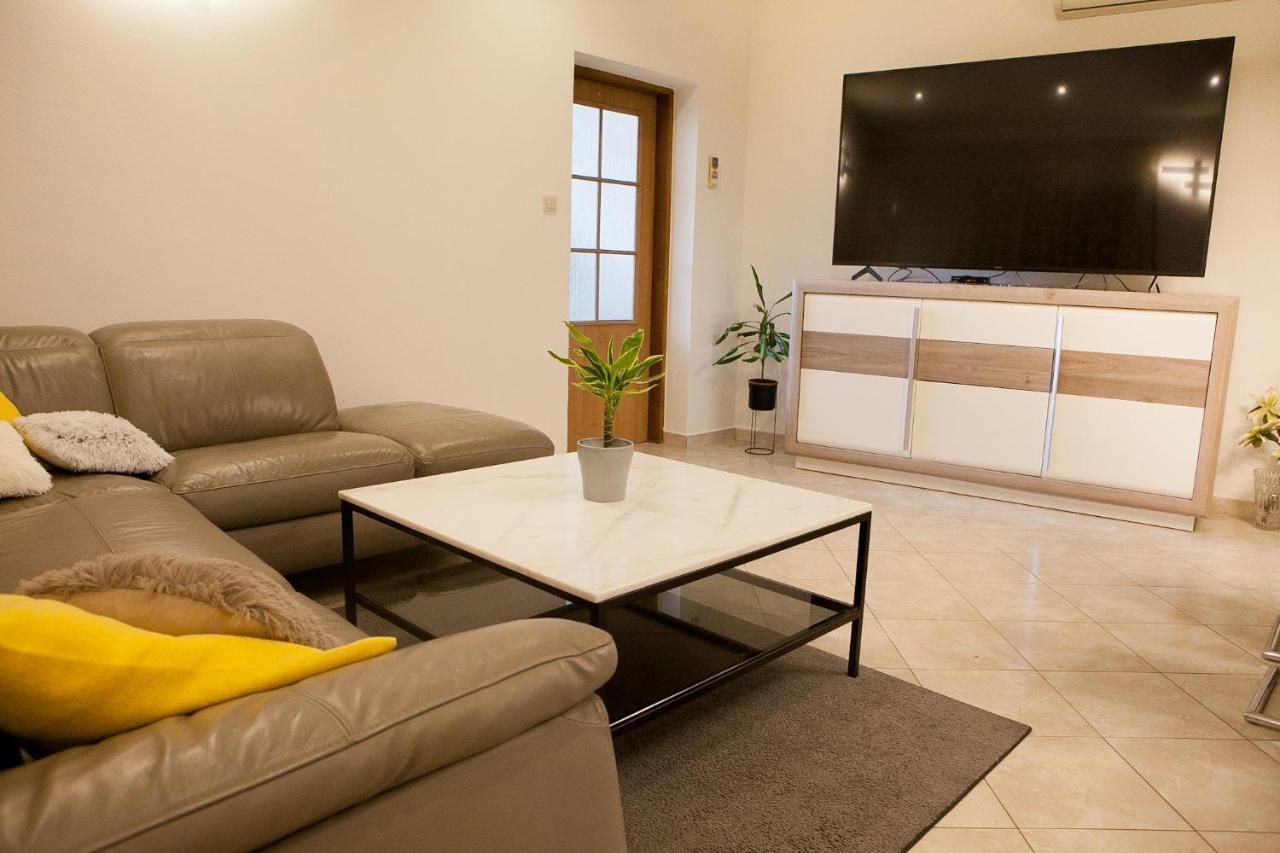 Apartment Nikoleto Zadar Buitenkant foto